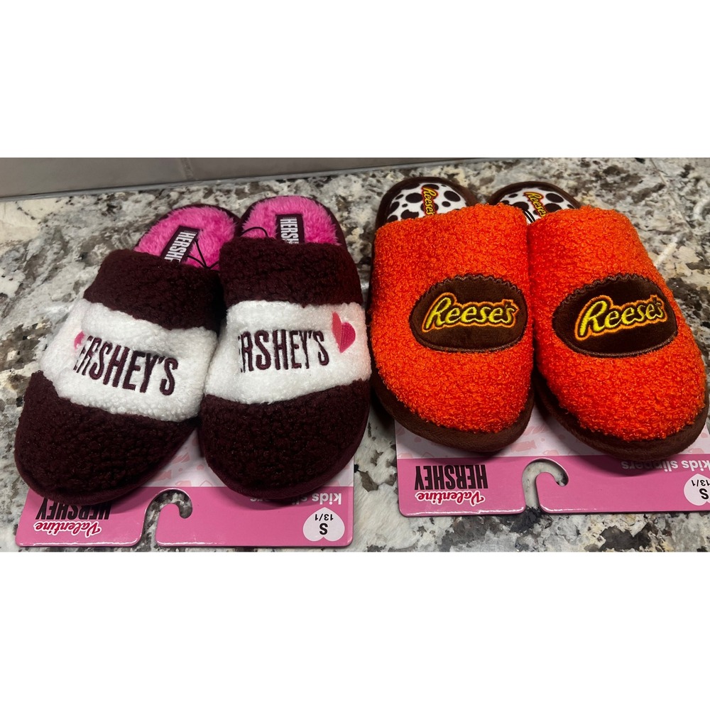 Hershey's Novelty Slippers Kids Small‎ 13/1-Set of 2